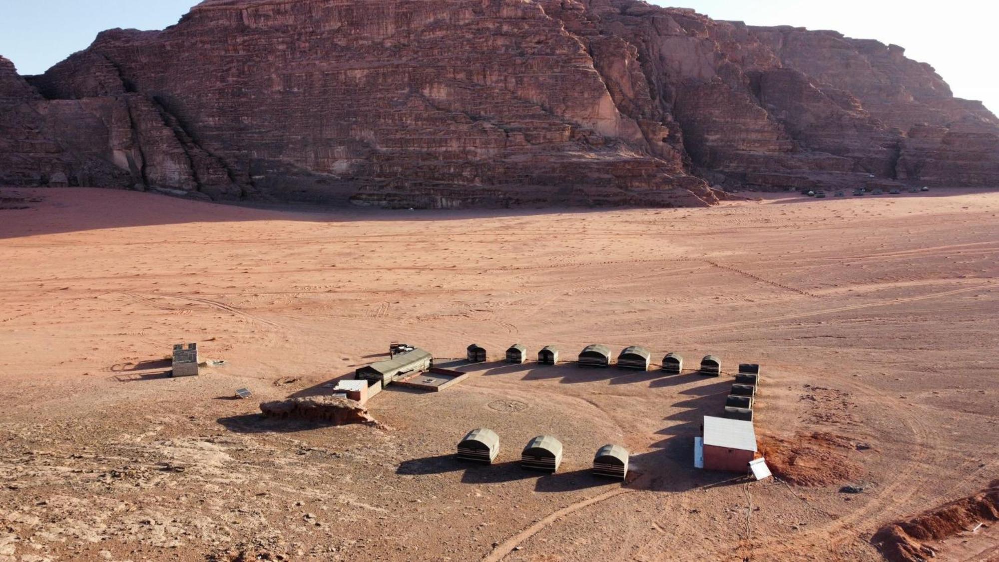 Wadi Rum Sky Tours & Camp Kültér fotó