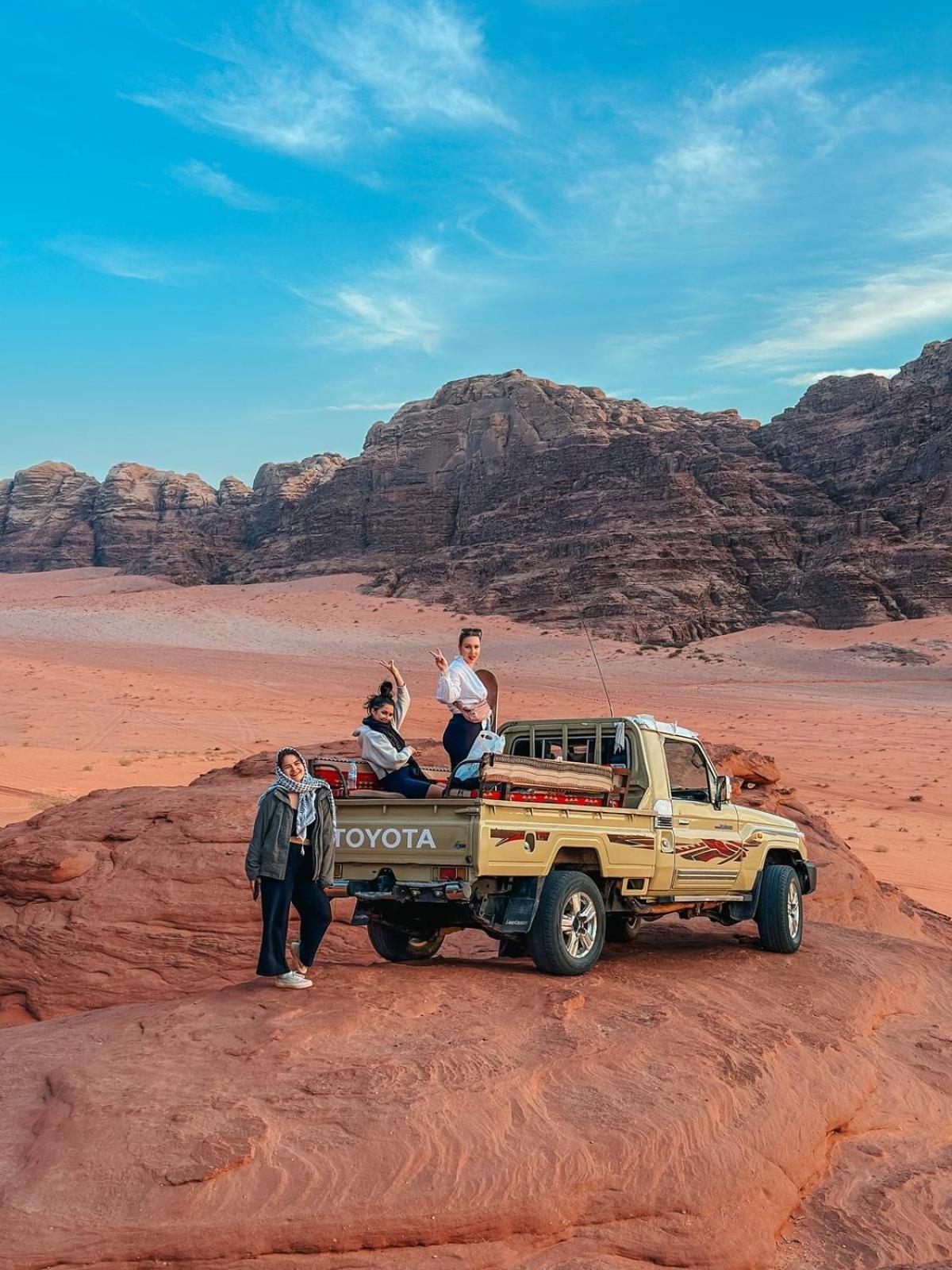 Wadi Rum Sky Tours & Camp Kültér fotó