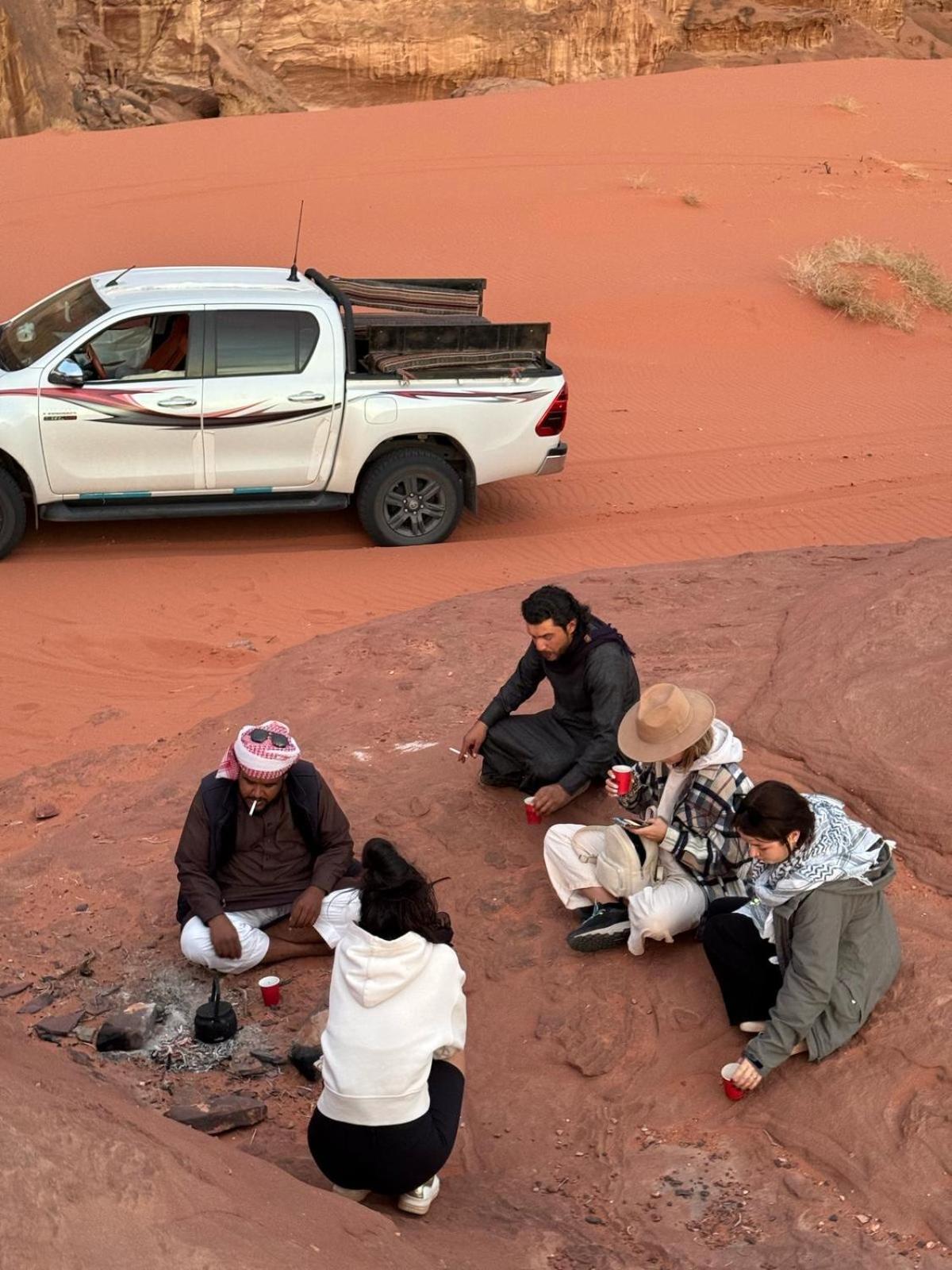 Wadi Rum Sky Tours & Camp Kültér fotó